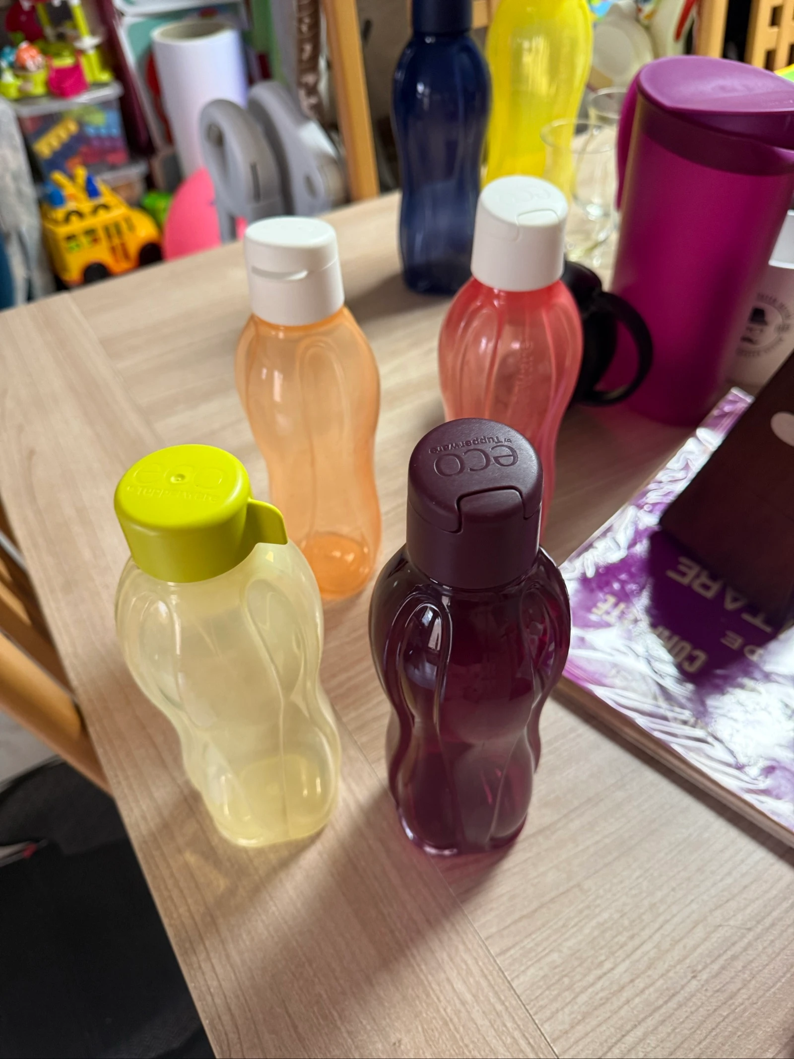 Lot 4 bouteilles Tupperware 750ML